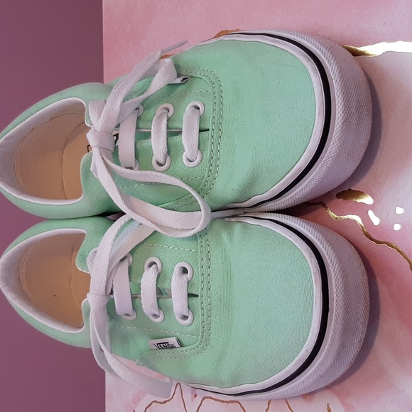 Vans Shoe - Picture 3 of 5